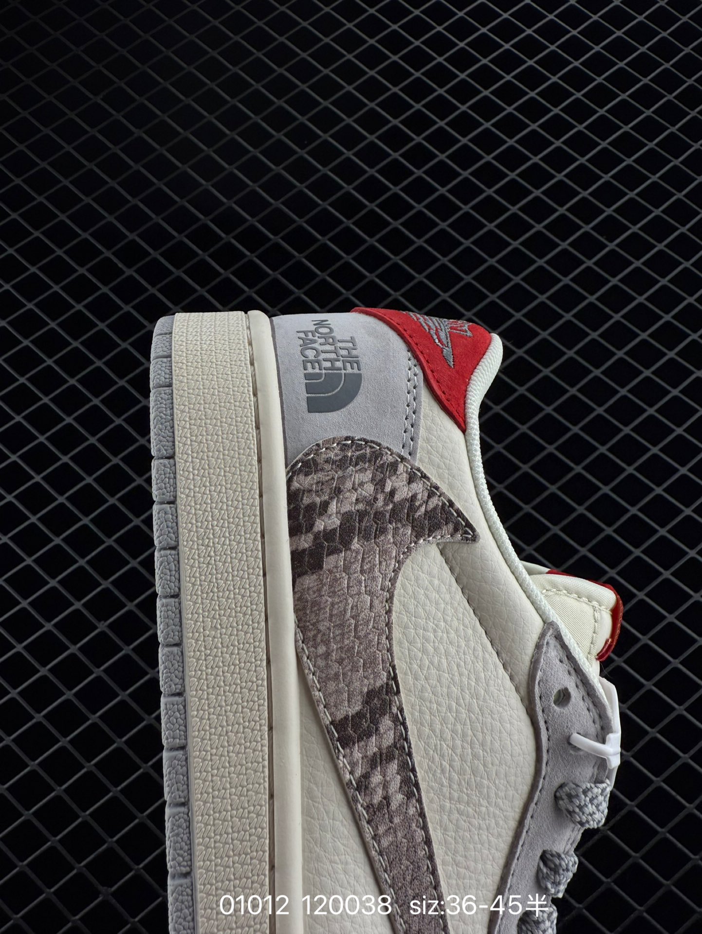 Travis Scott x Air Jordan 1 ” Reverse Mocha “